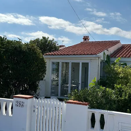 Beachfront House * Almazora